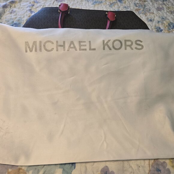 Michael Kors handbag - Picture 1 of 3